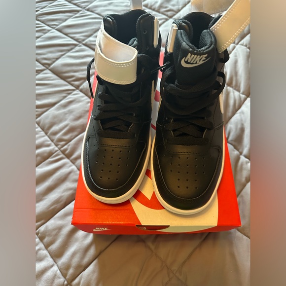 Nike Court Borough 2 High Tops - Picture 4 of 7